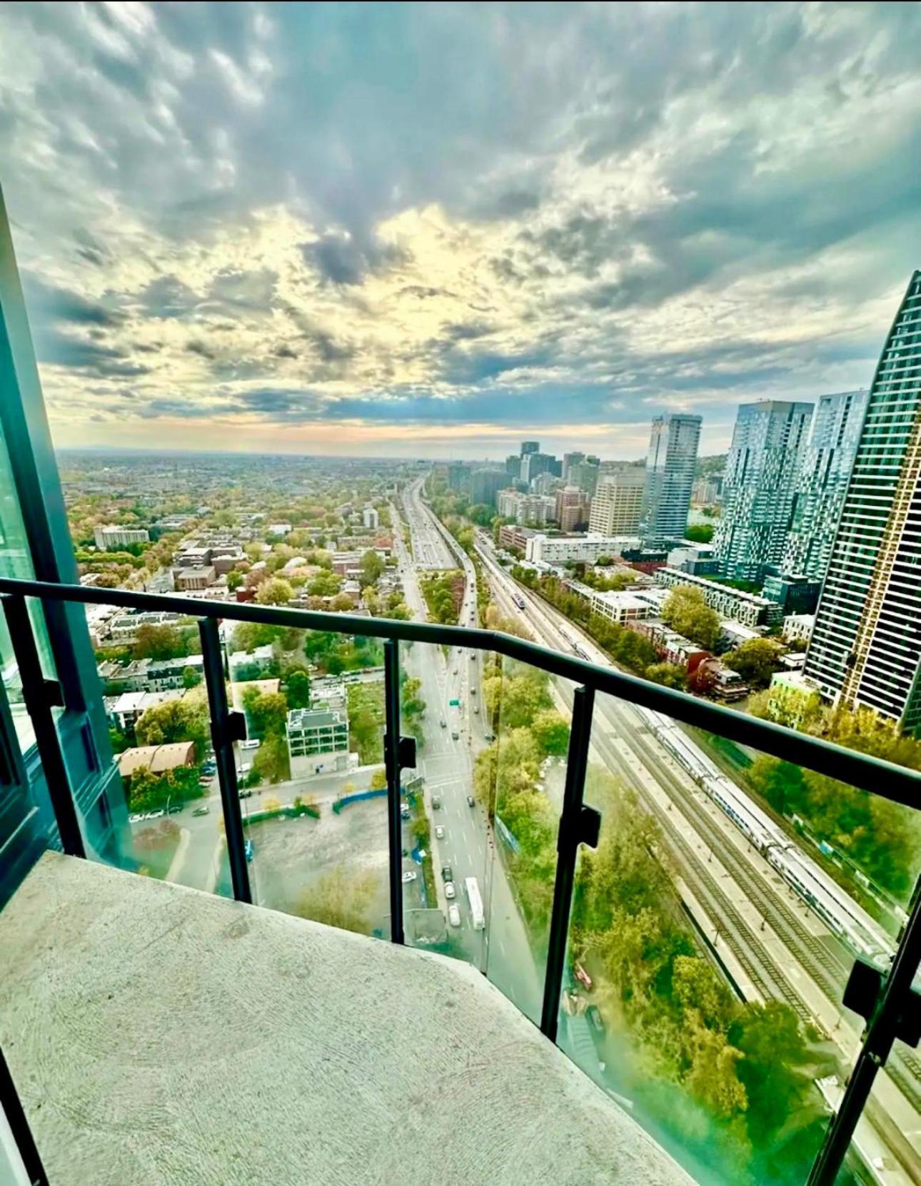 Spectacular Skyline Views - Downtown Montreal - Luxury Condo & Penthouse Montréal Quarto foto