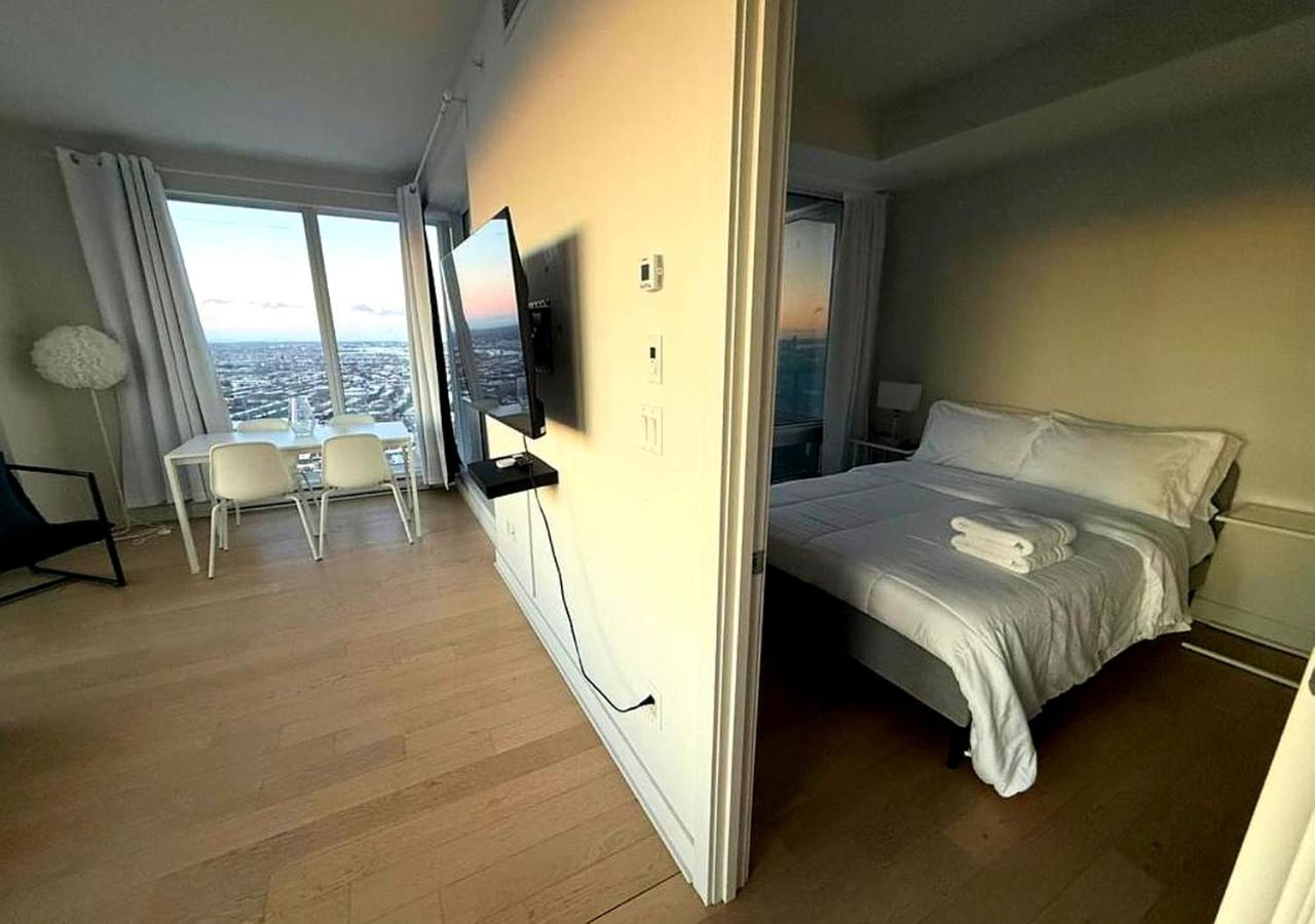 Spectacular Skyline Views - Downtown Montreal - Luxury Condo & Penthouse Montréal Exterior foto